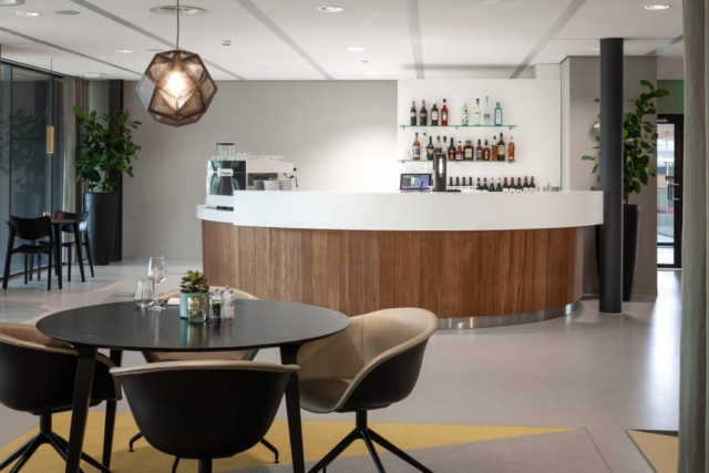 Unieke interieurfotografie van projectbar op de TU Eindhoven