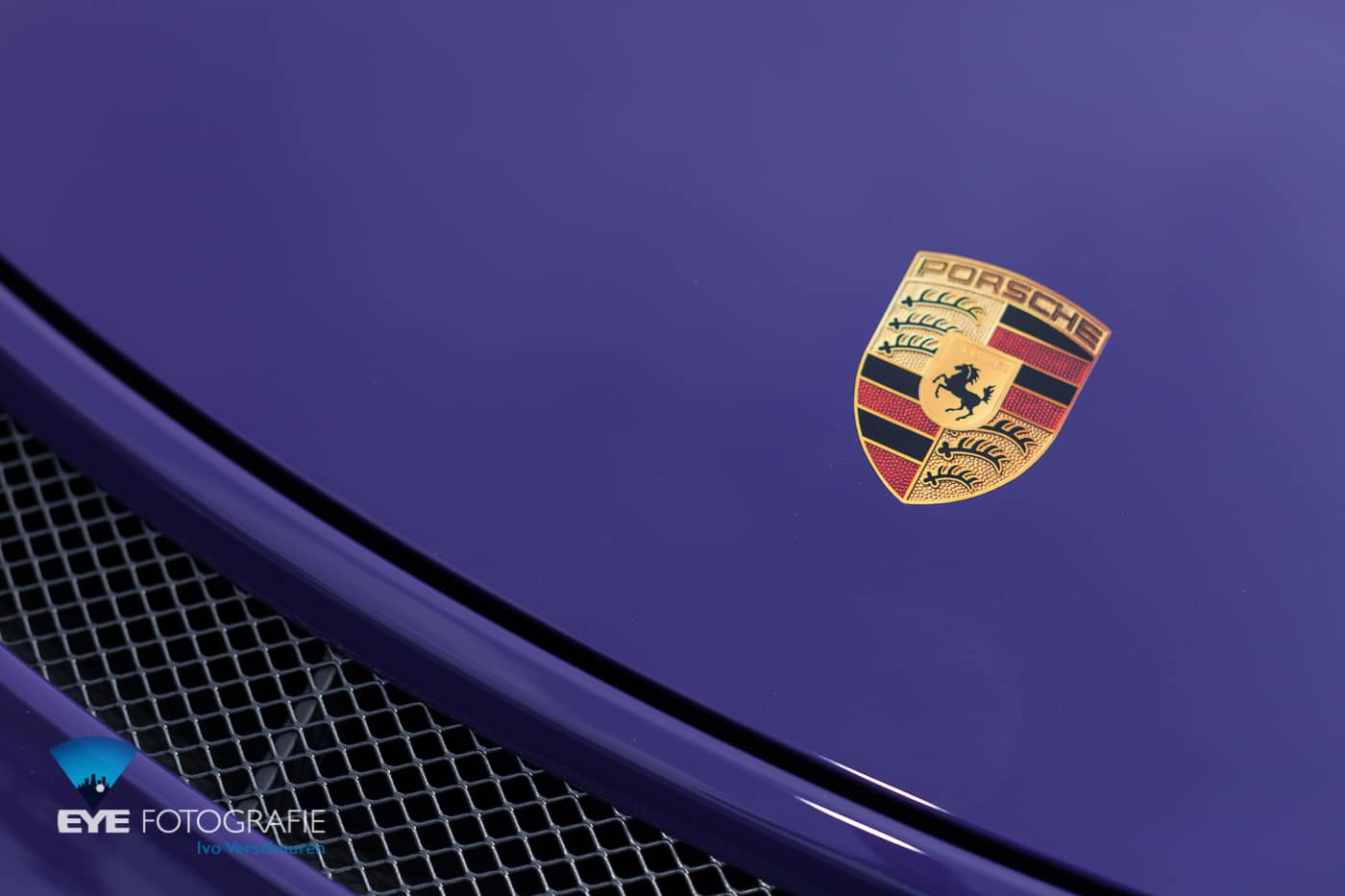 Porschebook fotoshoot - Prachtige afbeeldingen van het Porsche logo